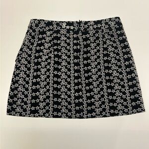 Storia Black And White Star Pattern‎ A-Line Lined Mini Skirt Women’s Size S